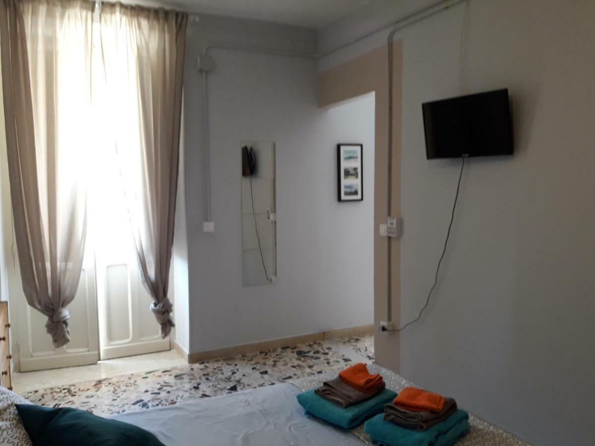 Casa Adriana B&B Pachino Bagian luar foto